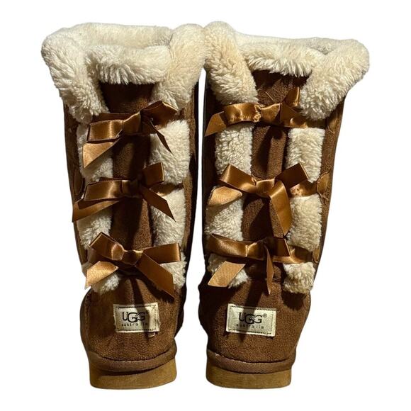 UGG Australia Bailey Bow Pom Pom Tail Suede Boots Women's Size 8 Chestnut - Picture 2 of 7